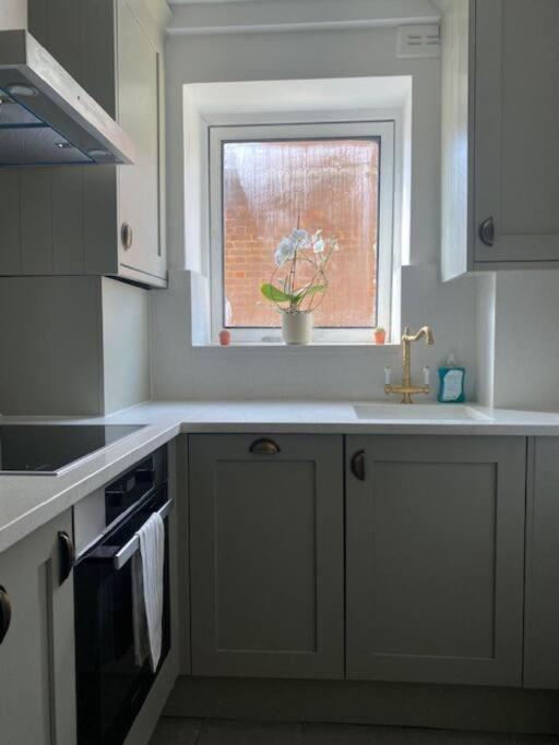 2 Double Bedroom Charming Chelsea Apartment Londres Exterior foto